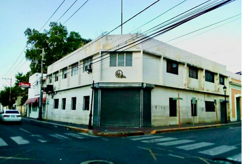 Se Renta Edificio De Dos Plantas En Santiago 