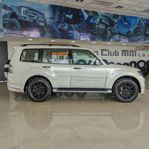 Imagen 3 de 15 de Mitsubishi Pajero