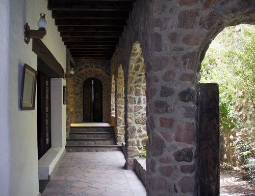 Casa Tipo Hacienda En Venta Con Uso De Suelo En San Miguel De Allende, Gto.