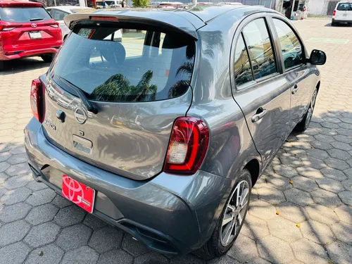 Nissan March 5p Exclusive L4/1.6 Aut
