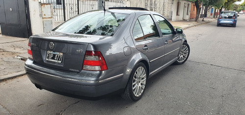 Volkswagen Bora 1.8t - Cuero - Caja Manual