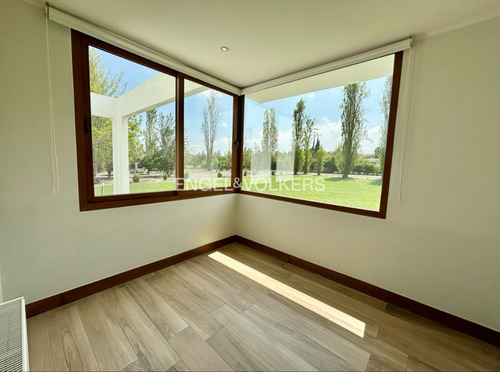 Espectacular Casa Moderna 6 Dorm., Sector Algarrobal
