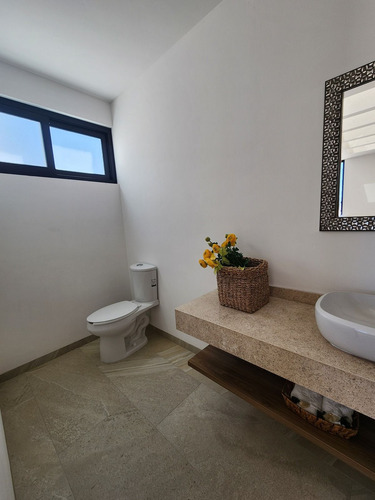 Hermosa Casa En Zibata, Master Suite, C.222 M2 Materiales Premium !