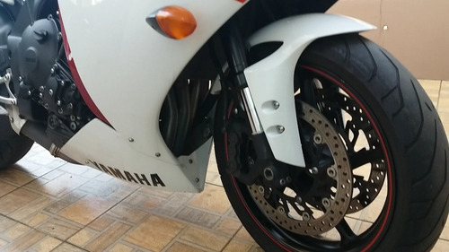 Yamaha Yzfr1