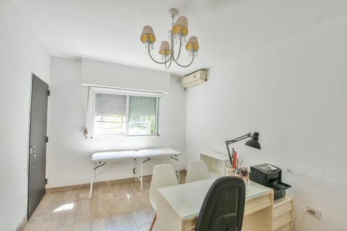 Imagen 14 de 29 de Casa De 4 Dormitorios Y Escritorio En Venta Con Parrillero Barrio Jorge Cura Centro Rosario