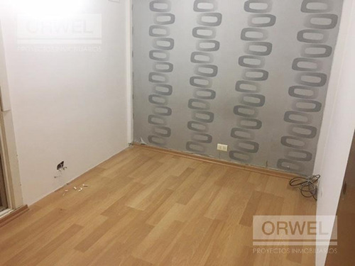 Imagen 4 de 9 de Pb. 3 Amb. Para Consultorio U Oficina. Patio Propio! Uriburu Y Junin.