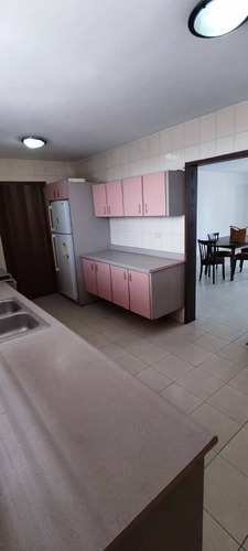 Se Vende Apto En San Isidro