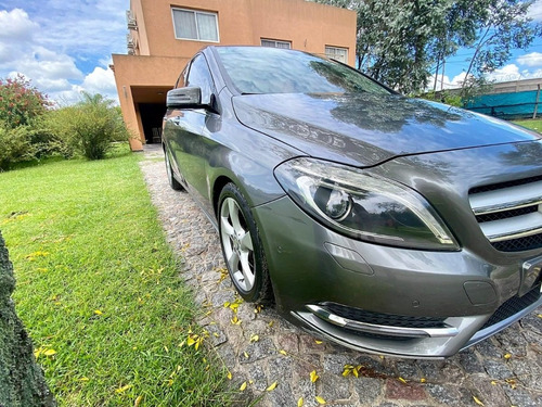 Imagen 2 de 7 de Mercedes Benz