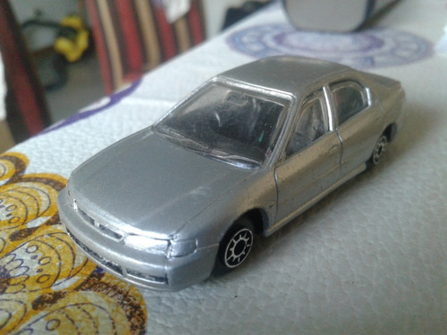 Autito A Escala Honda Accord Maisto 1/64