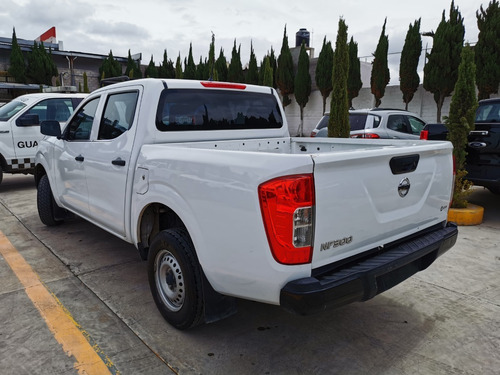 Imagen 5 de 12 de Nissan Np300 Doble Cabina S 5310