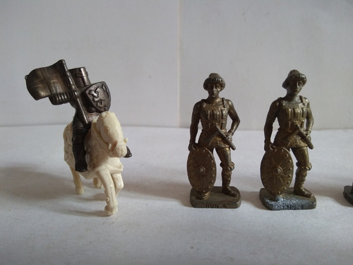 Lote Com 6 Soldadinhos Kinder Antigos ( Ver Fotos ) (Usado)