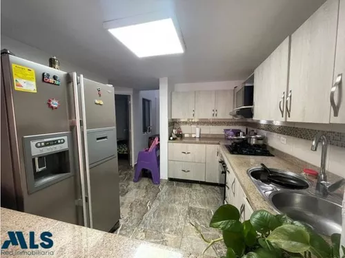Hermosa Casa Con Excelente Ubicación En Sabaneta(mls#237463)