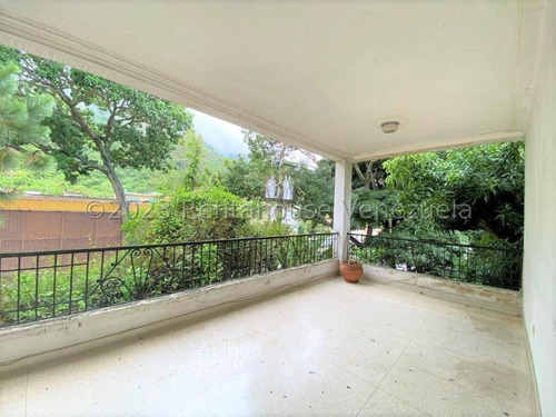 Casa En Venta En La Florida Caracas 2 Niveles Terraza Vista Al Avila