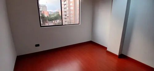 Apartamento En Venta En Portales Del Norte. Cod V16879