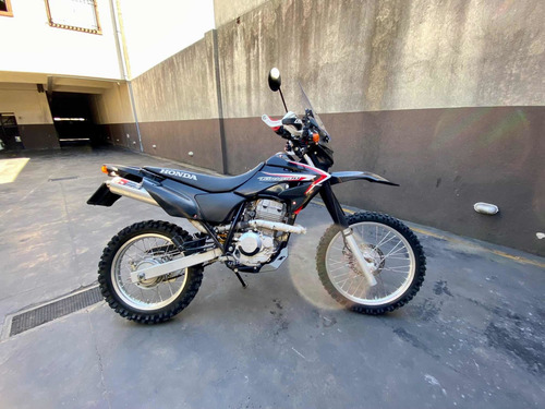 Imagen 2 de 23 de Honda Tornado 250