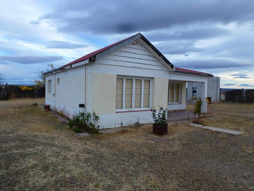 Inmobiliaria Comodoro - 20.000 Has Santa Cruz - Buenas Instalaciones - Rp 288