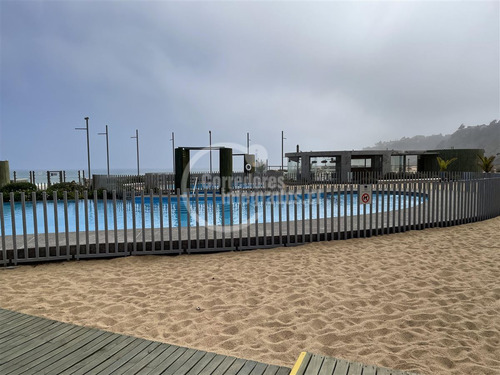 Departamento En Venta De 3 Dorm. En Algarrobo