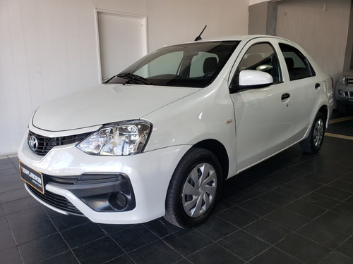 Toyota Etios 1.5 Sedan X