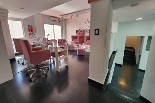 Venta Local En Bernal Centro De 190m2 C/cochera