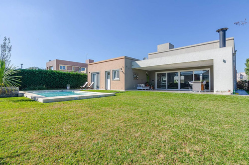 Alquiler Temporal - Casa 4 Amb En Barrio Cerrado