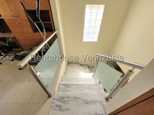 Valeria Chong Casa Duplex Alquiler Amoblada Y Equipada Barquisimeto Lara Zona Este Ciudad Roca Residencial Económico Código Inmobiliaria Rent-a-house 25-21010