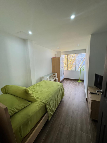 Alquiler De Apartamento Dúplex En Urb. Miranda
