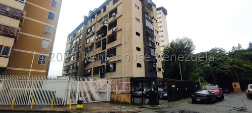 Apartamento En Venta, Urb. Colinas De Bello Monte