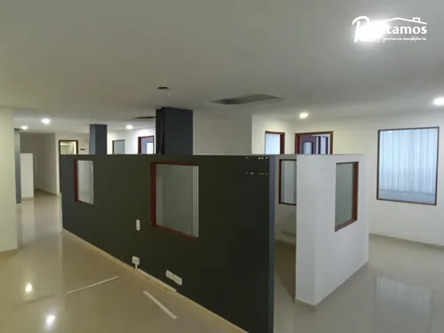 Oficina En Arriendo En Laureles. Cod A775598
