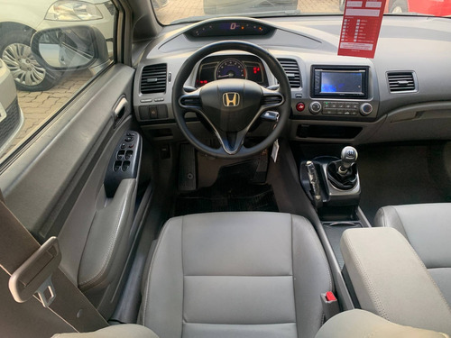 Imagem 12 de 13 de Honda Civic 1.8 Lxs 16v Flex 4p Manual