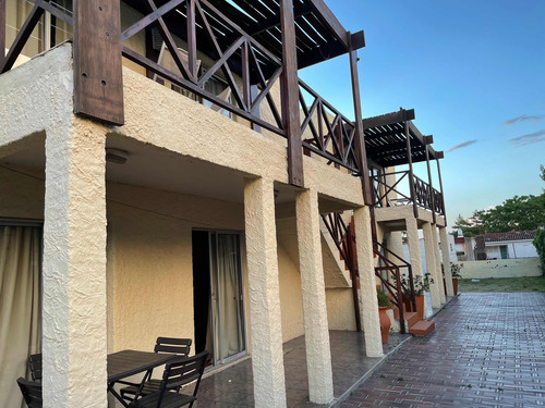 Alquilo Piriapolis Lindos Aptos Tipo Casita En Pleno Centro De Piriapolis A 5 De La Playa 2 Dormitorios Parrillerito Lugar Para El Auto Totalmente Equipado Para 5 Personas