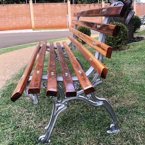 Banco De Jardim Praça 9 Réguas Pés Em Alumínio Fundido