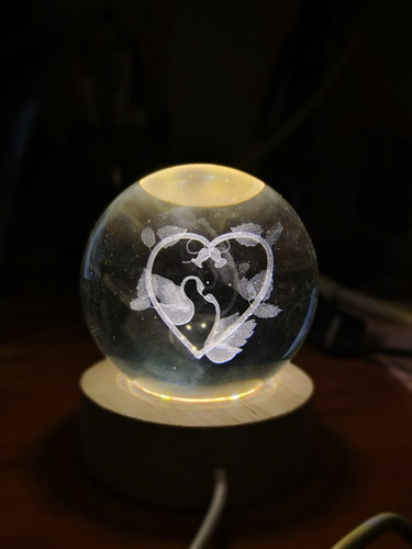 Esfera De Cristal 3d Con Luz Led, Cisnes Enamorados