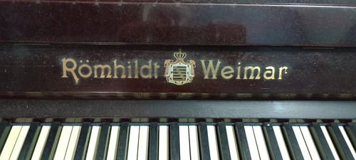 Piano Antiguo Vertical Romhildt Weimar