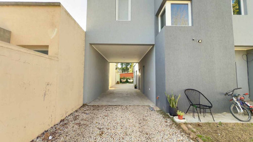 Casa En Venta En Sicardi 3 Dormitorios Parque