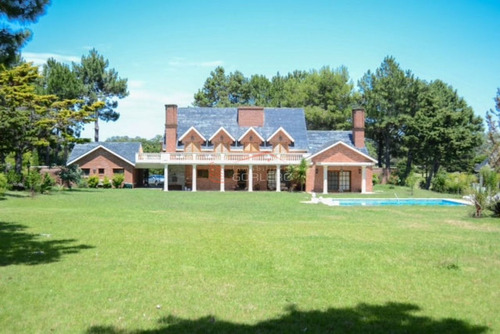 Imagen 24 de 28 de Casa 6 Dormitorios, Piscina, Venta O Venta En Beverly Hills - Punta Del Este