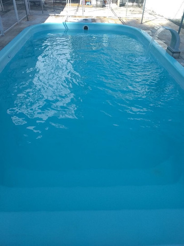 Imagem 2 de 3 de Limpeza De Piscinas