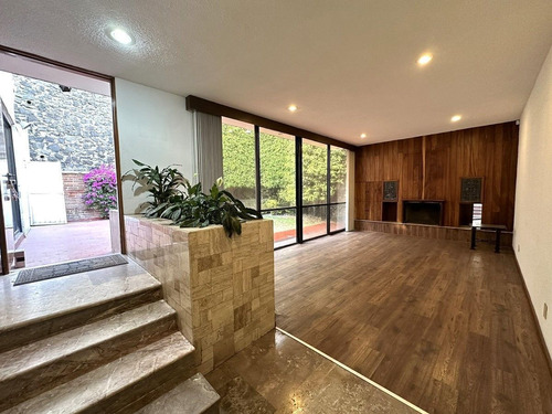 Casa En Venta En Fuente De Pirámides, Tecamachalco: