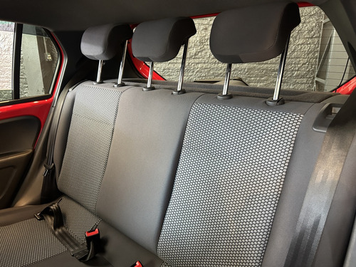 Volkswagen Up! 1.0 MPI TRACK 12V FLEX 4P MANUAL