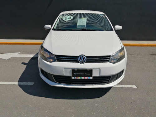 Imagen 3 de 14 de Volkswagen, Vento 2014, Active Std.