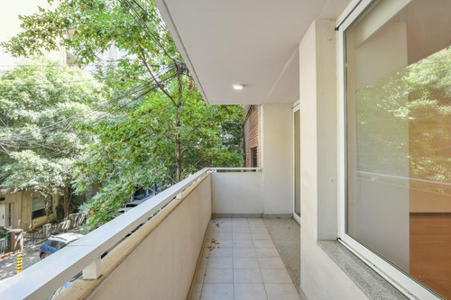 Departamento De 3 Dormitorios En Venta - Nuevo Con Cochera Y Patio - Centro