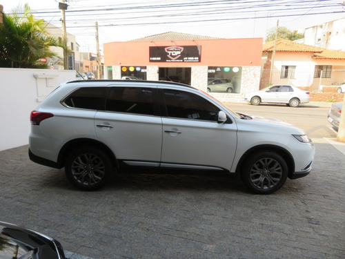 Mitsubishi Outlander 2.2 Diesel
