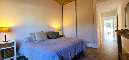 Casa A La Venta En Cul De Sac En Area Residencal 1, Barrio Costa Esmeralda, Venta Equipada.
