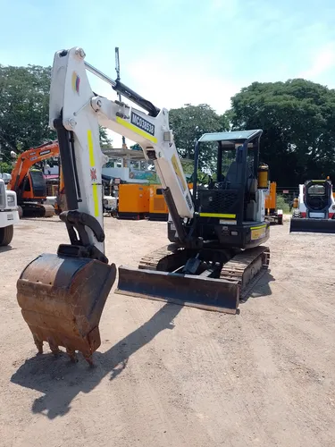 Miniexcavadora Bobcat E42 Modelo 2014