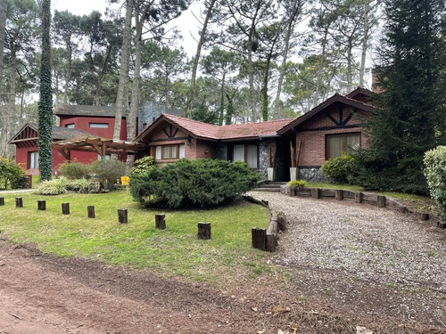 Imagen 2 de 20 de Venta Casa En Carilo