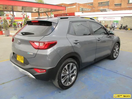 Kia Stonic Zenith Hybrid 4x2 1000cc Mt Aa