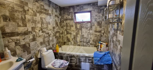 Dos Casas En Incluidas De 3 Y 4 Dormitorios ,dos Baños C/u