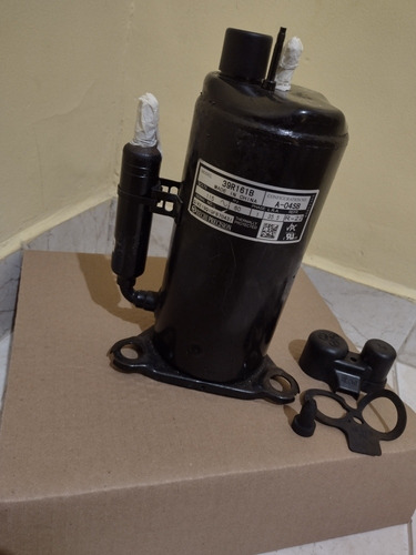 Imagem 1 de 1 de Compressor De Ar Condicionado 7.500 Btu