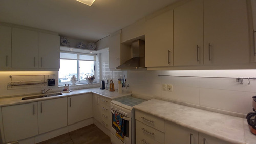 Alquiler Apartamento 3 Dormitorios Amueblado . Ciudad Vieja