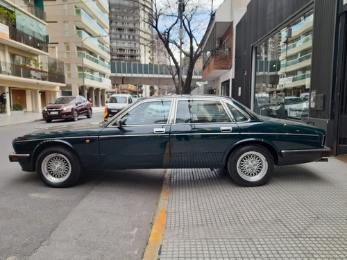 Jaguar Daimler Double Six