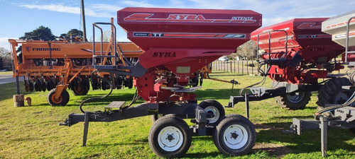 Imagen 7 de 8 de Fertilizadora Syra Intense 4000 Dosificacion A Gravedad